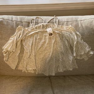 Forever 21 off the shoulder heather grey top. New with tags. Size medium.